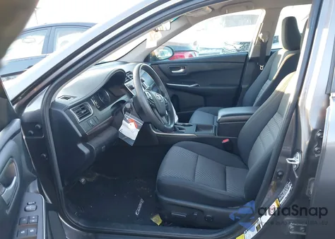 2016 Toyota Camry Le z USA, uszkodzony, nr VIN 4T4BF1FK0GR521567